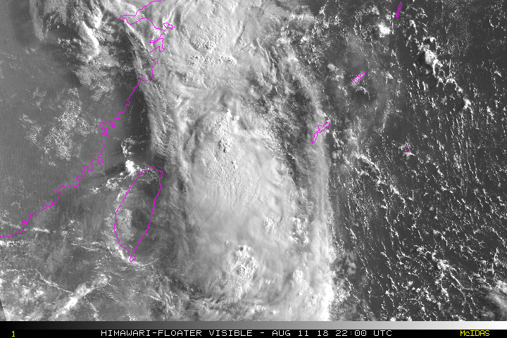 2018年 台風14号 リアルタイム衛星画像