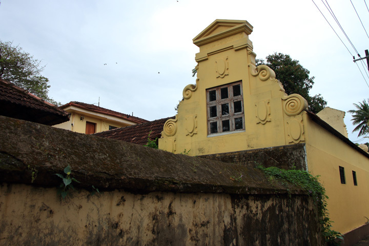 171201_Dutch-Cemetery_Fort-Kochi.jpg