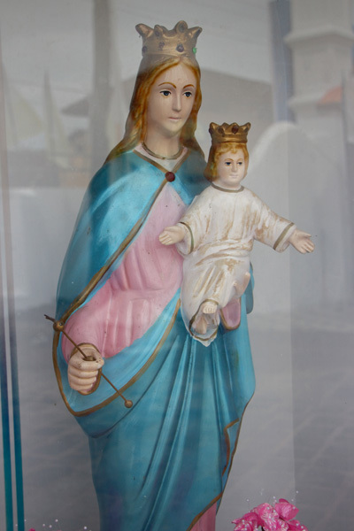 171201_Our-Lady-of-Life-Church_Mary.jpg