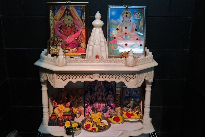 171210_Altar-Hindu.jpg