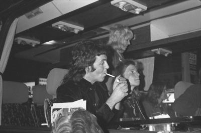 Paul McCartney　smoking