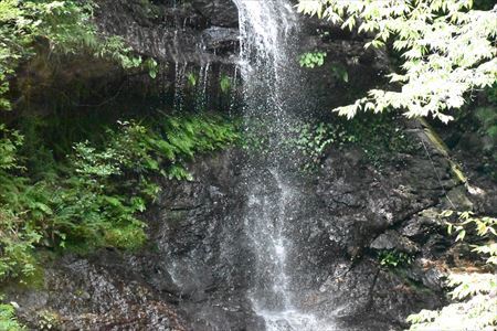 閑定の滝３