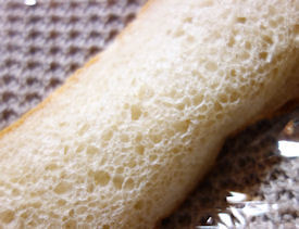 石臼挽き小麦100％の田舎パン
