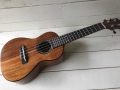 KUMU ukulele / concert