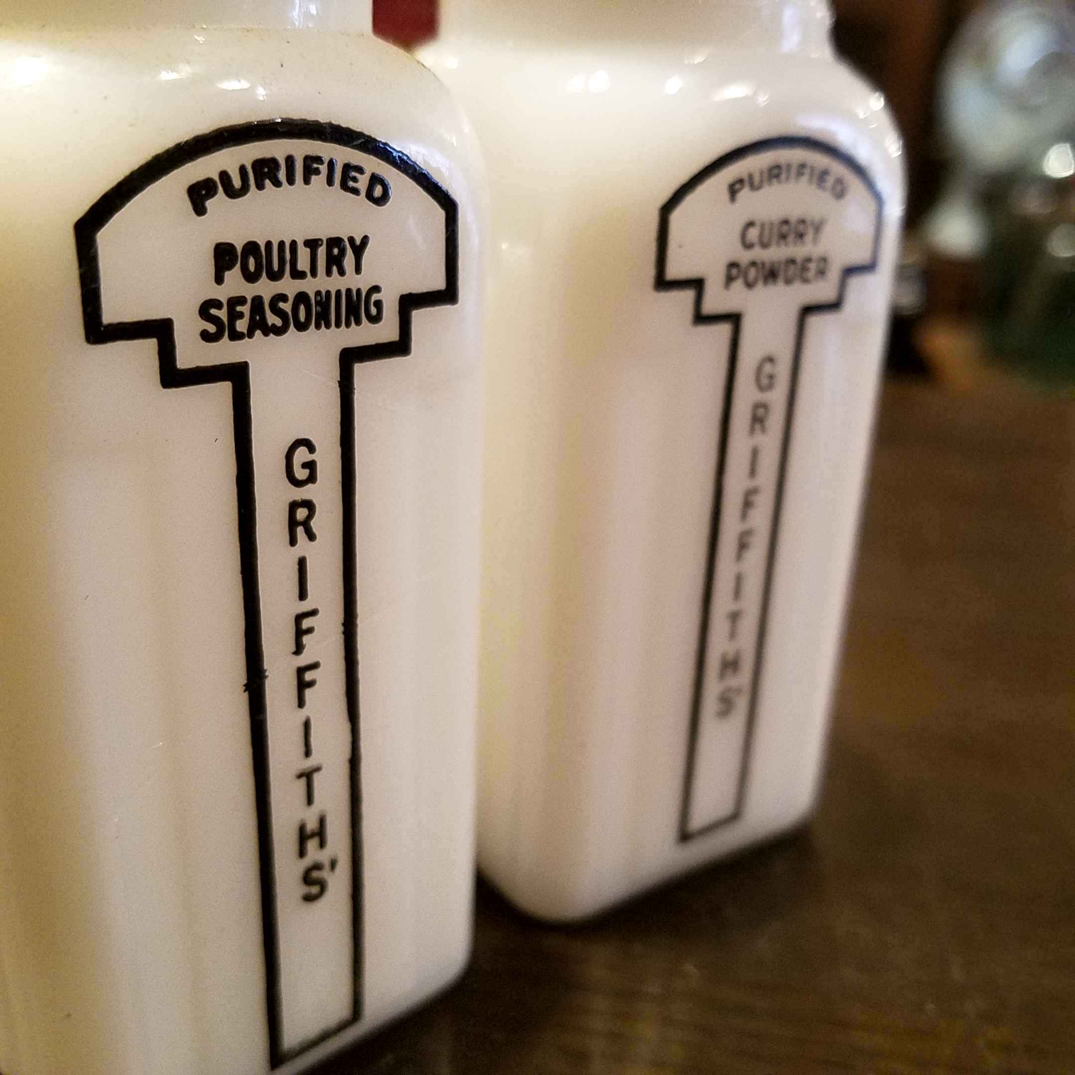 ミルクガラスのグリフィス/GRIFFITH スパイスボトル - [Sold Out]過去 